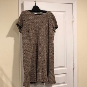 Ann Taylor LOFT Black & Beige Dress, Size 18